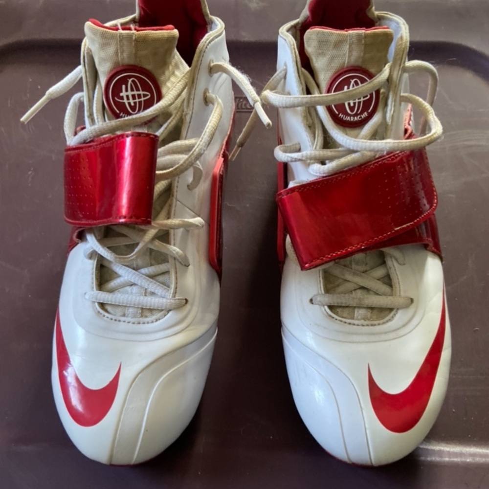 Nike cleats size 10 men’s